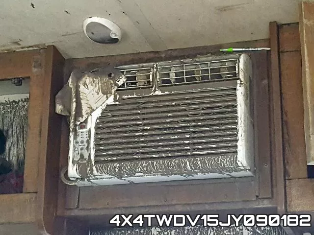 4X4TWDV15JY090182 фото 8