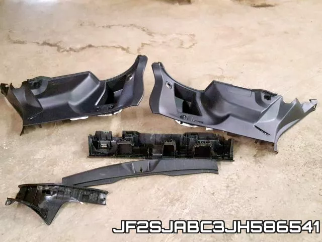 JF2SJABC3JH586541 фото 9