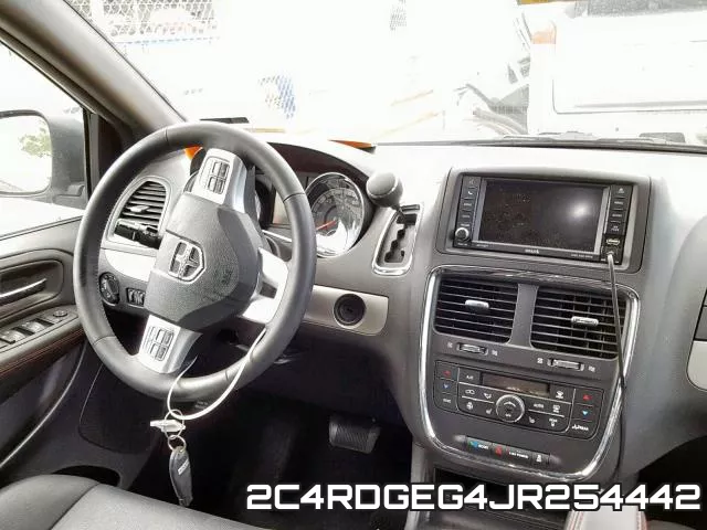 2C4RDGEG4JR254442 фото 10