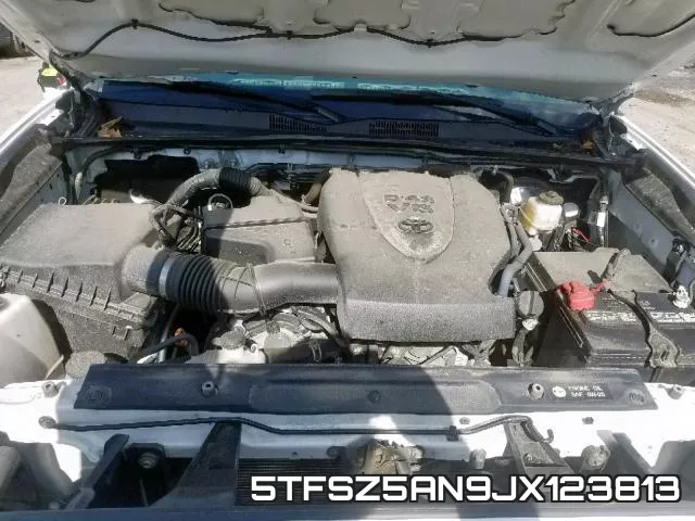 5TFSZ5AN9JX123813 фото 8