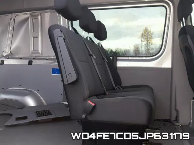 WD4FE7CD5JP631179 фото 7
