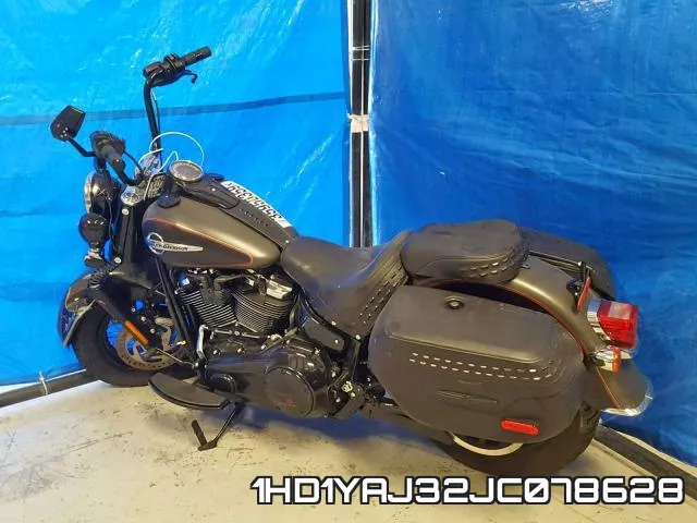 1HD1YAJ32JC078628 фото 4