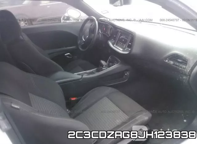 2C3CDZAG8JH123838 фото 6