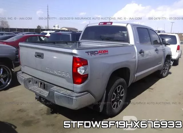 5TFDW5F19HX676933 фото 5