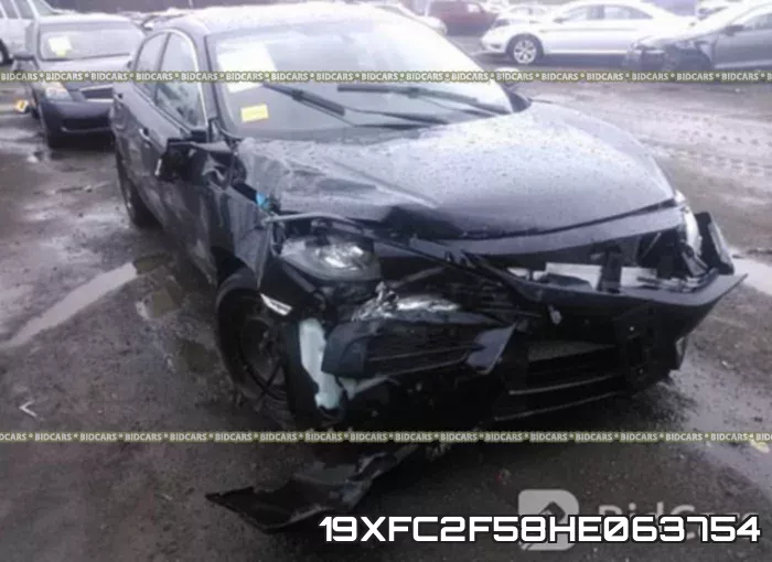 19XFC2F58HE063754 фото 7
