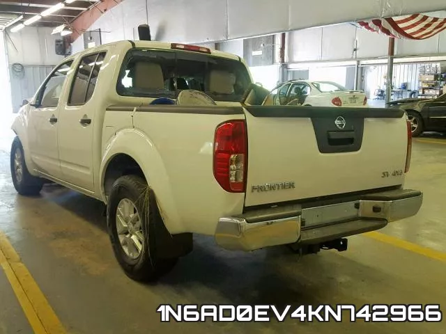 1N6AD0EV4KN742966 фото 4