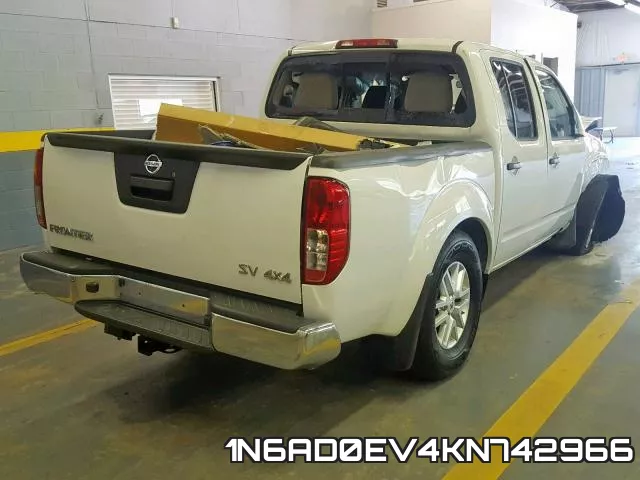 1N6AD0EV4KN742966 фото 5