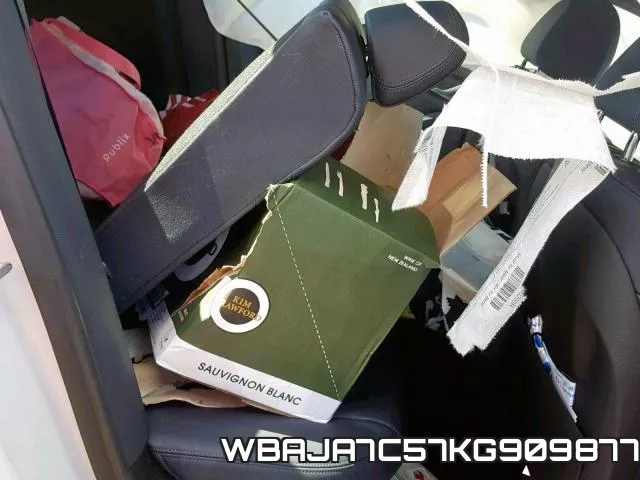 WBAJA7C57KG909877 фото 7