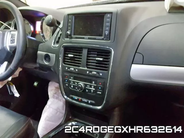 2C4RDGEGXHR632614 фото 10