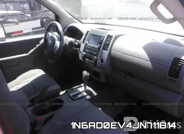 1N6AD0EV4JN711814 фото 6