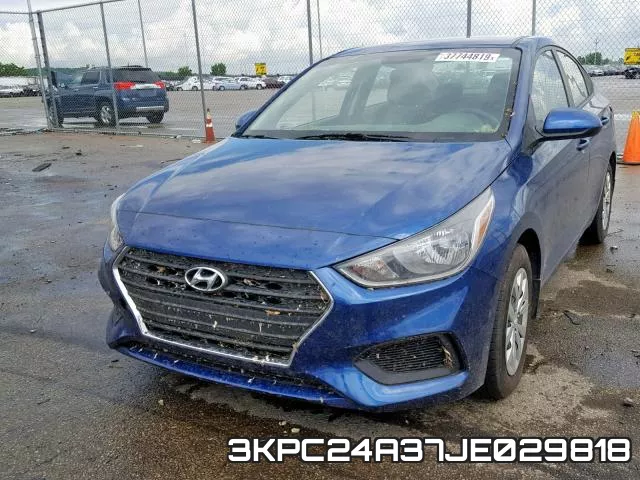 3KPC24A37JE029818 фото 3