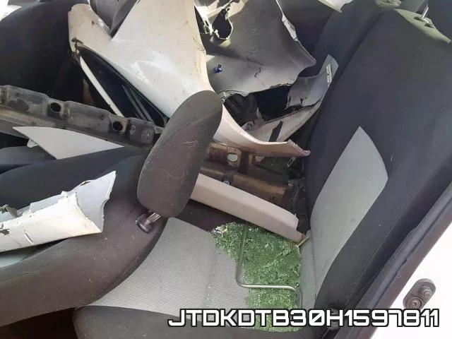 JTDKDTB30H1597811 фото 6