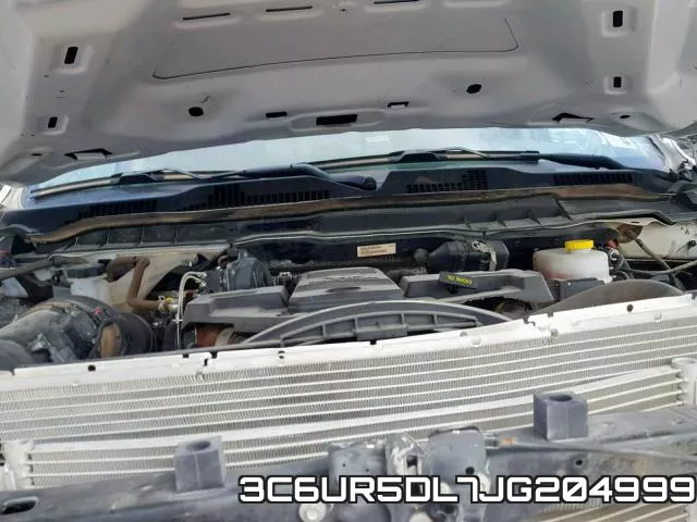 3C6UR5DL7JG204999 фото 8
