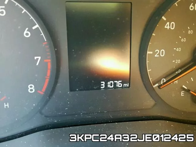 3KPC24A32JE012425 фото 9