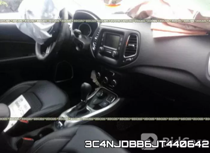 3C4NJDBB6JT440642 фото 6