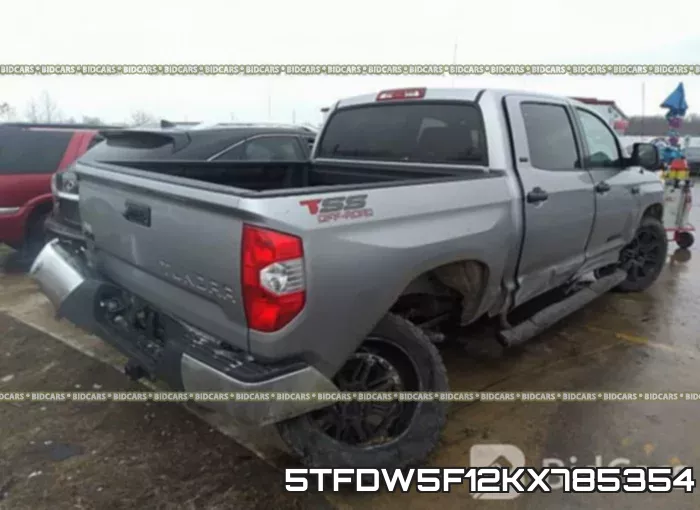 5TFDW5F12KX785354 фото 5
