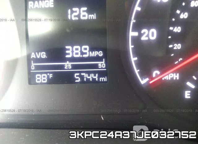 3KPC24A37JE032752 фото 7