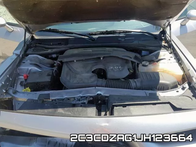2C3CDZAG1JH123664 фото 8