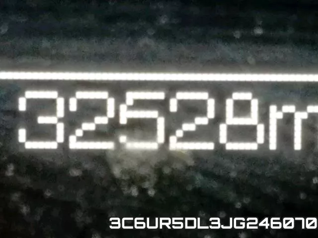 3C6UR5DL3JG246070 фото 9