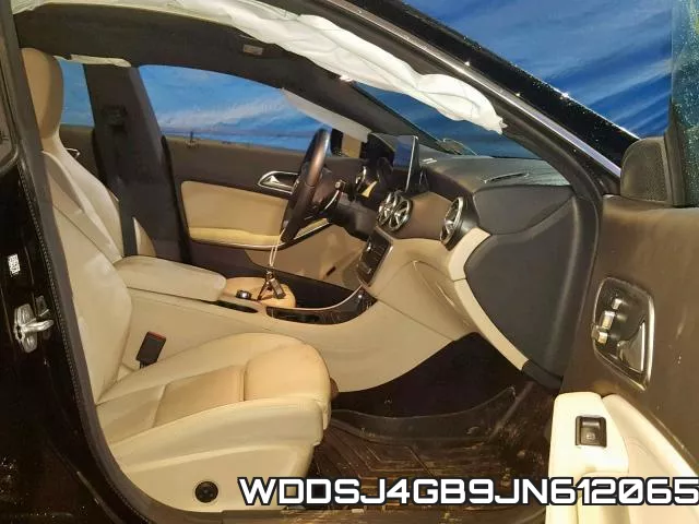 WDDSJ4GB9JN612065 фото 6