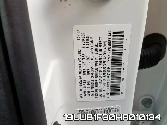 19UUB1F30HA010134 фото 2