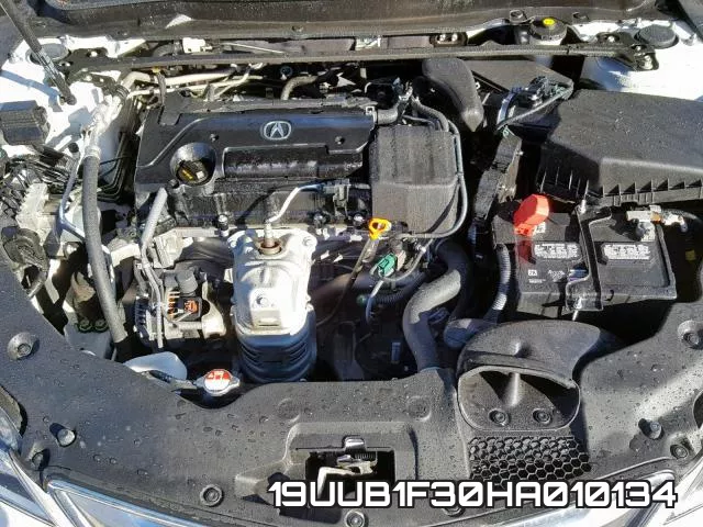 19UUB1F30HA010134 фото 8