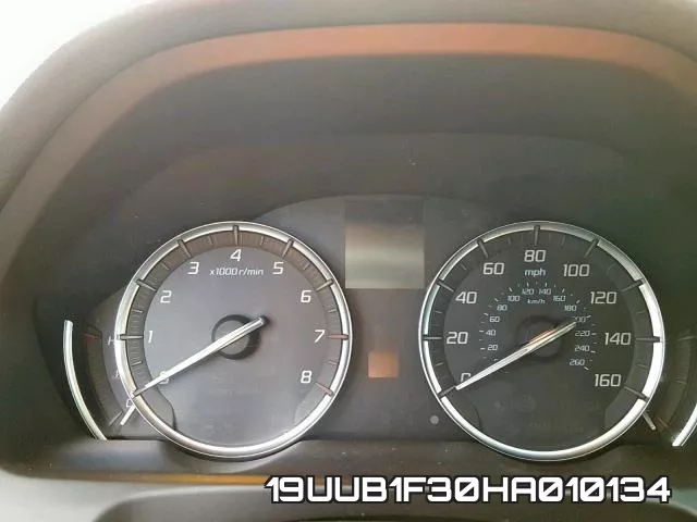 19UUB1F30HA010134 фото 9