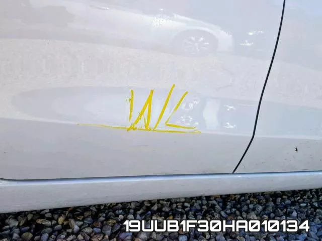 19UUB1F30HA010134 фото 10