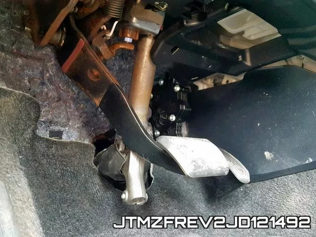 JTMZFREV2JD121492 фото 10