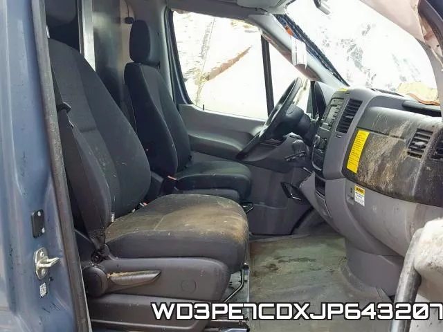 WD3PE7CDXJP643207 фото 6