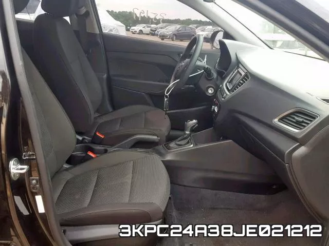 3KPC24A38JE021212 фото 5