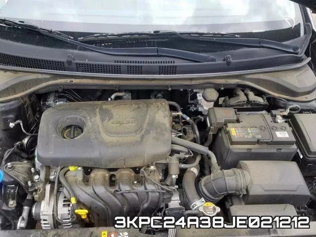 3KPC24A38JE021212 фото 7