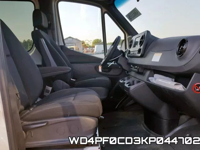 WD4PF0CD3KP044702 фото 6