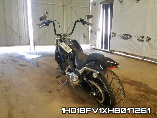 1HD1BFV1XHB017261 фото 4