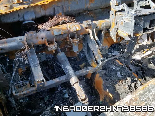 1N6AD0ER2HN738586 фото 9