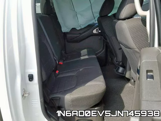 1N6AD0EV5JN745938 фото 7