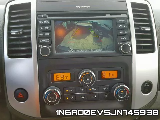 1N6AD0EV5JN745938 фото 10