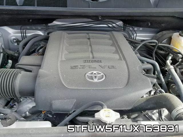 5TFUW5F11JX763831 фото 8