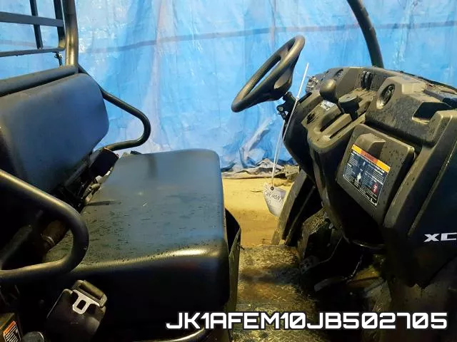 JK1AFEM10JB502705 фото 6
