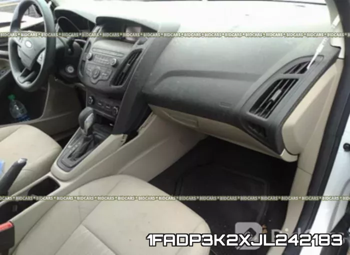 1FADP3K2XJL242183 фото 6