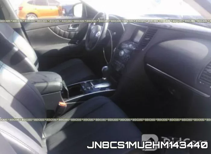 JN8CS1MU2HM143440 фото 6