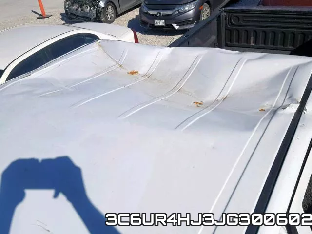 3C6UR4HJ3JG300602 фото 9