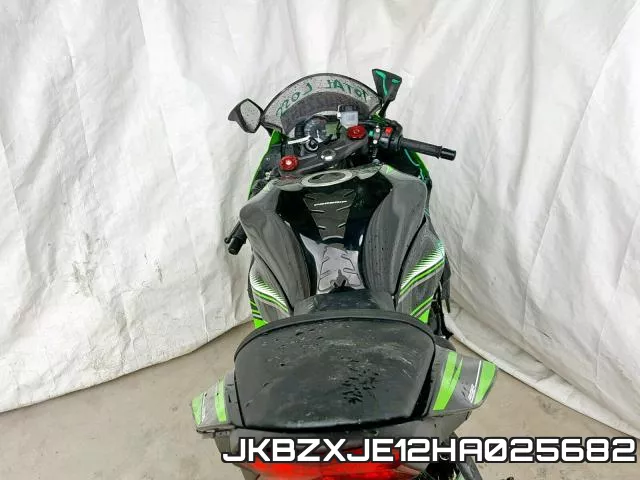 JKBZXJE12HA025682 фото 7