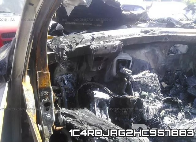 1C4RDJAG2HC957883 фото 8