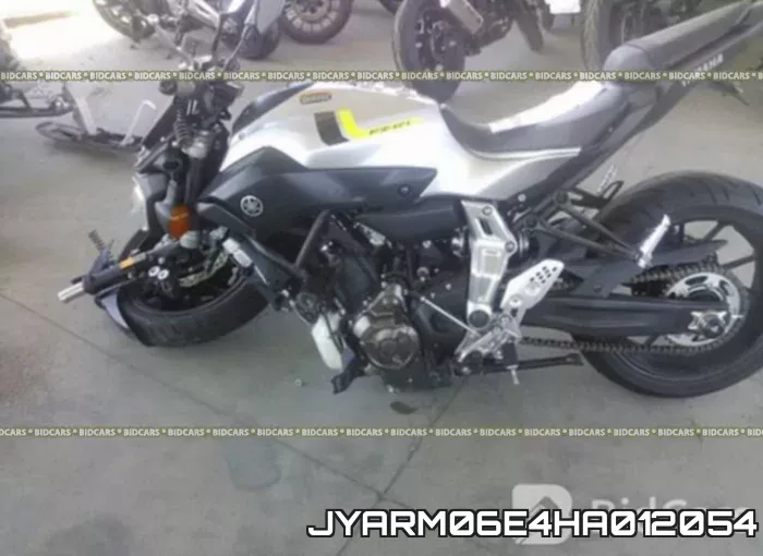 JYARM06E4HA012054 фото 10