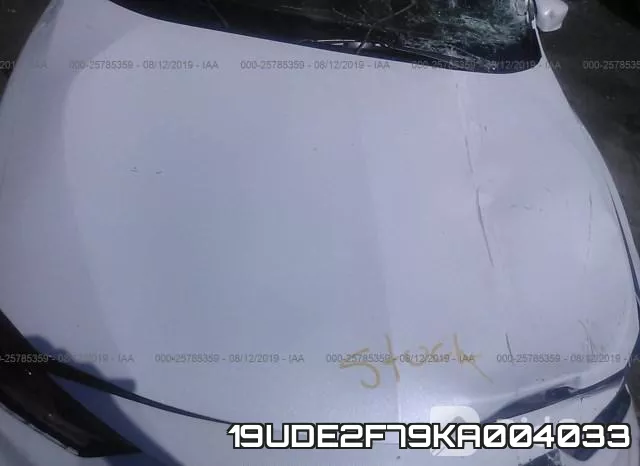 19UDE2F79KA004033 фото 2