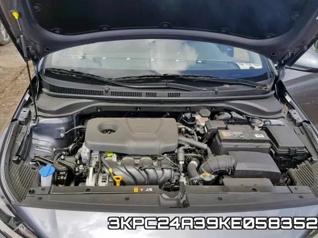 3KPC24A39KE058352 фото 8