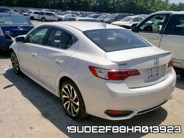 19UDE2F88HA013923 фото 4