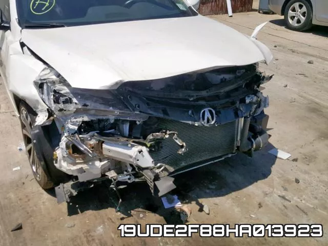 19UDE2F88HA013923 фото 10