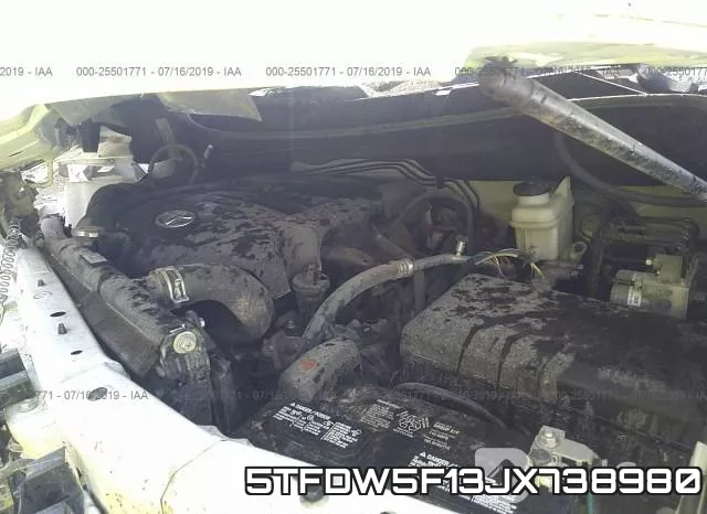 5TFDW5F13JX738980 фото 2